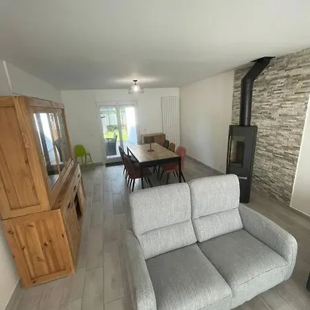 Maison 6 Couchages Avec Jardin Holiday home *