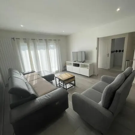 Maison 6 Couchages Avec Jardin *
